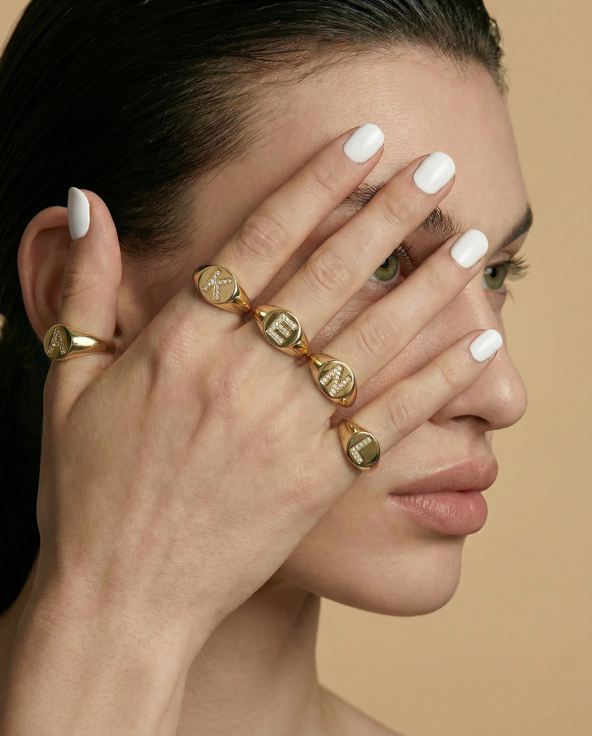 ANEL LETRA B MICRO ZIRCÔNIA BANHO EM OURO 18K N16