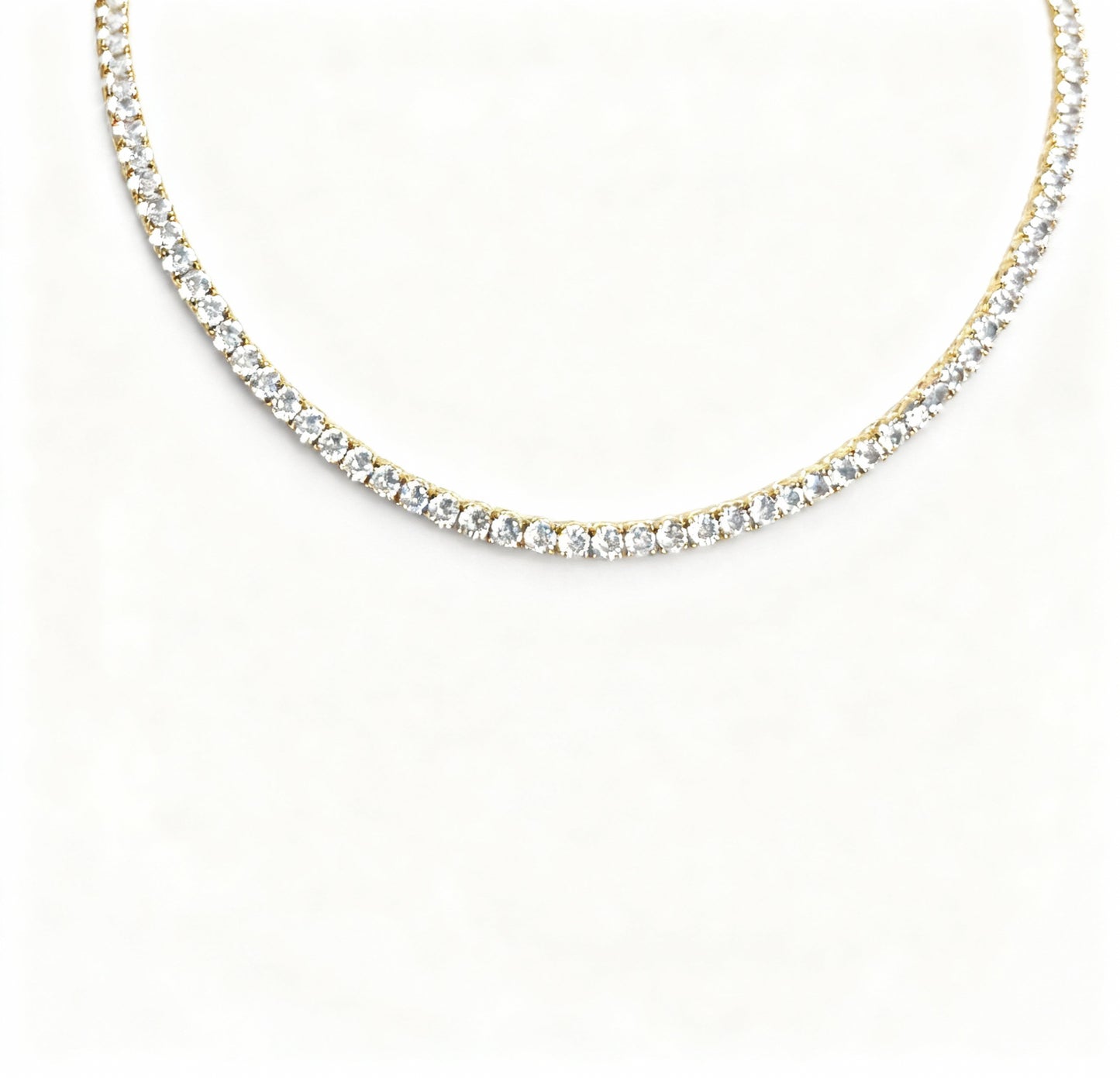 COLAR RIVIERA 4 GARRAS ZIRCÔNIA BRANCA BANHO EM OURO 18K
