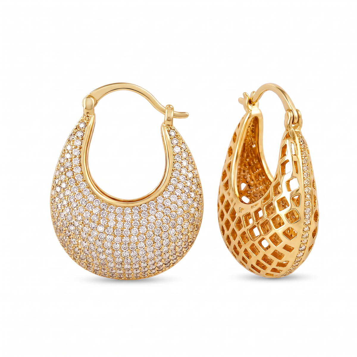 ARGOLA MÉDIA CRAVEJADA BANHO EM OURO 18K COM FECHO ITALIANO
