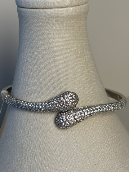 BRACELETE CRAVEJADO GOTA