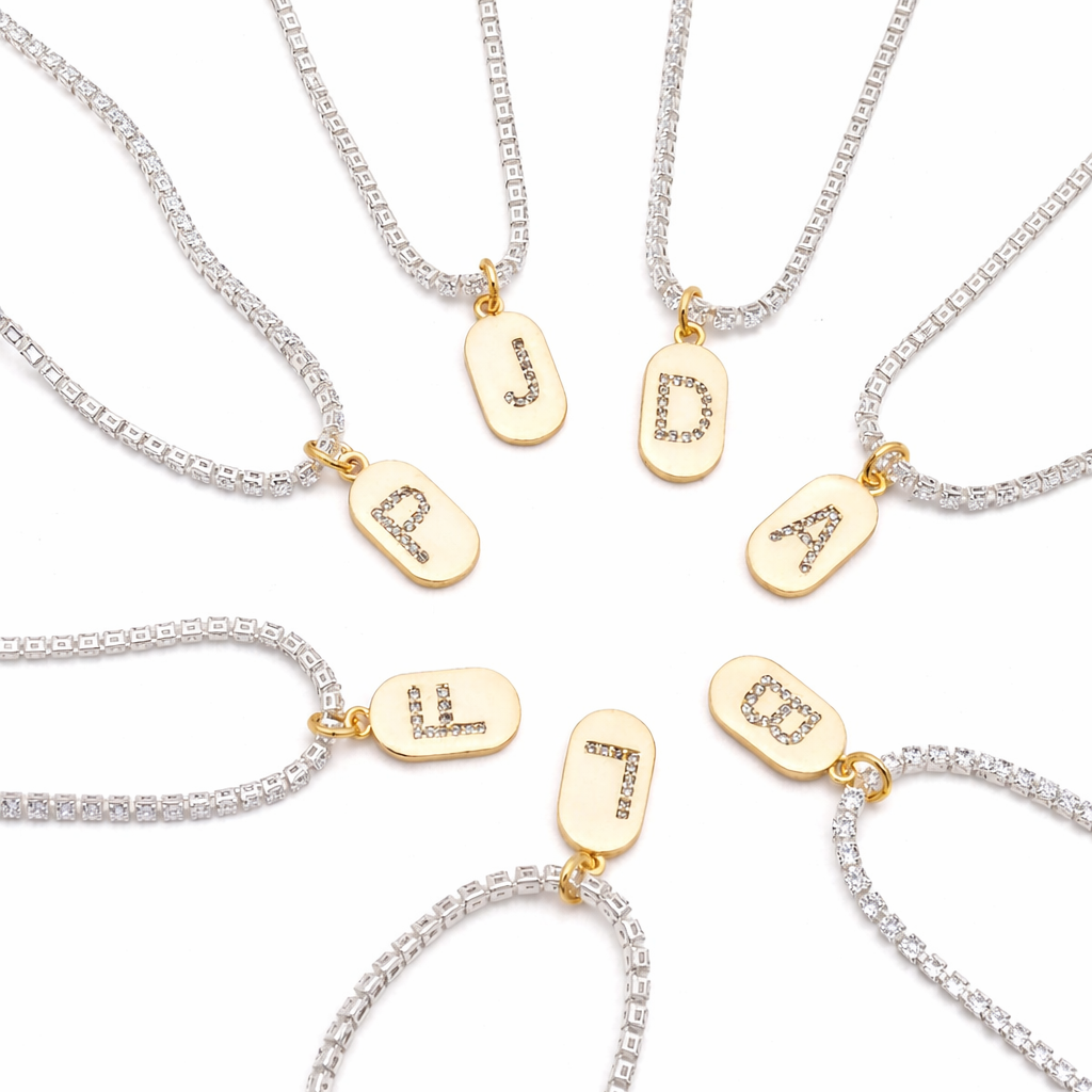 CHOCKER RIVIERA PINGENTE LETRA DOIS BANHOS