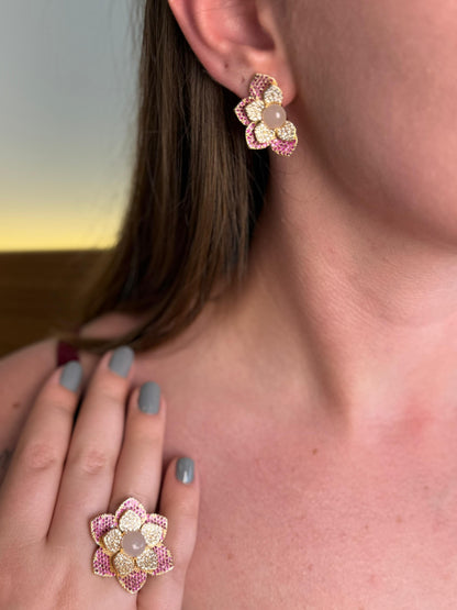 CONJUNTO PINK FLOWER BRINCO E ANEL CRAVEJADO