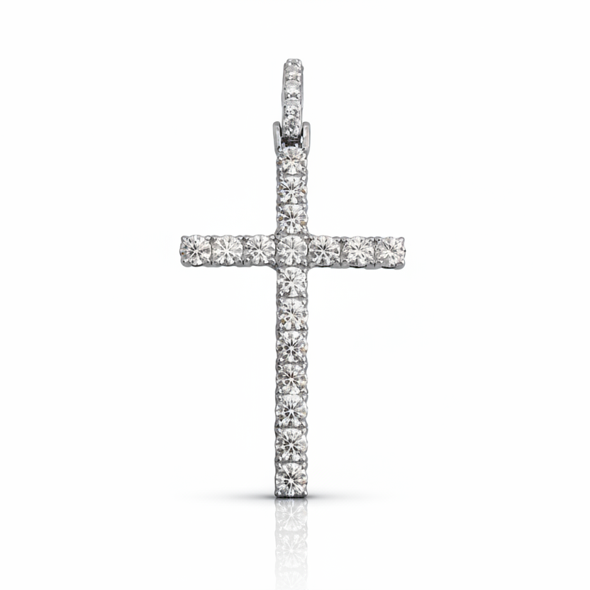 PINGENTE CRUCIFIXO CRAVEJADO EM MOISSANITE 3.03CT 3,5MM - PRATA BANHO EM RÓDIO