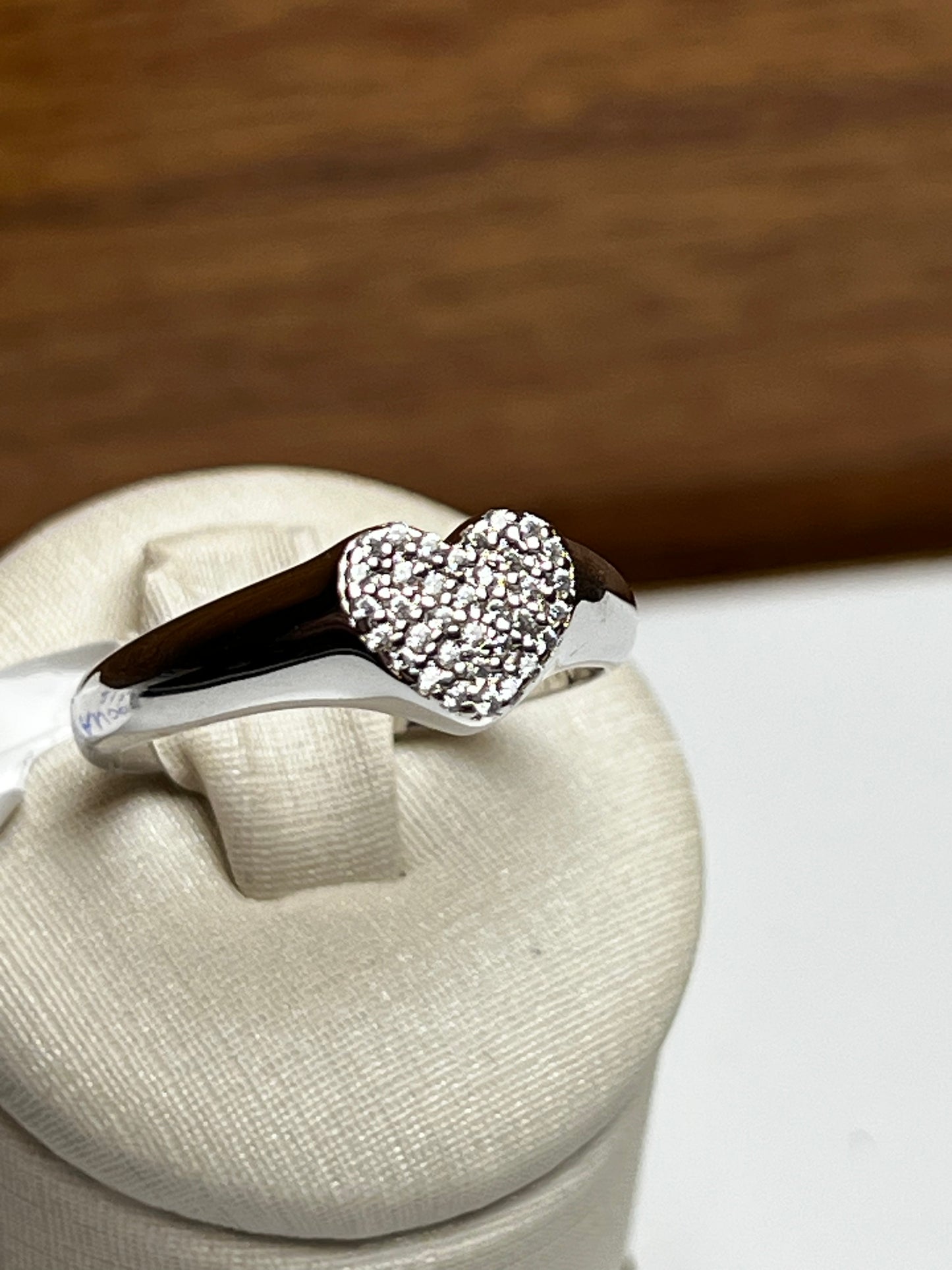 ANEL MINI HEART CRAVEJADO - PRATA 925 BANHO EM RÓDIO - NÚMERO 20