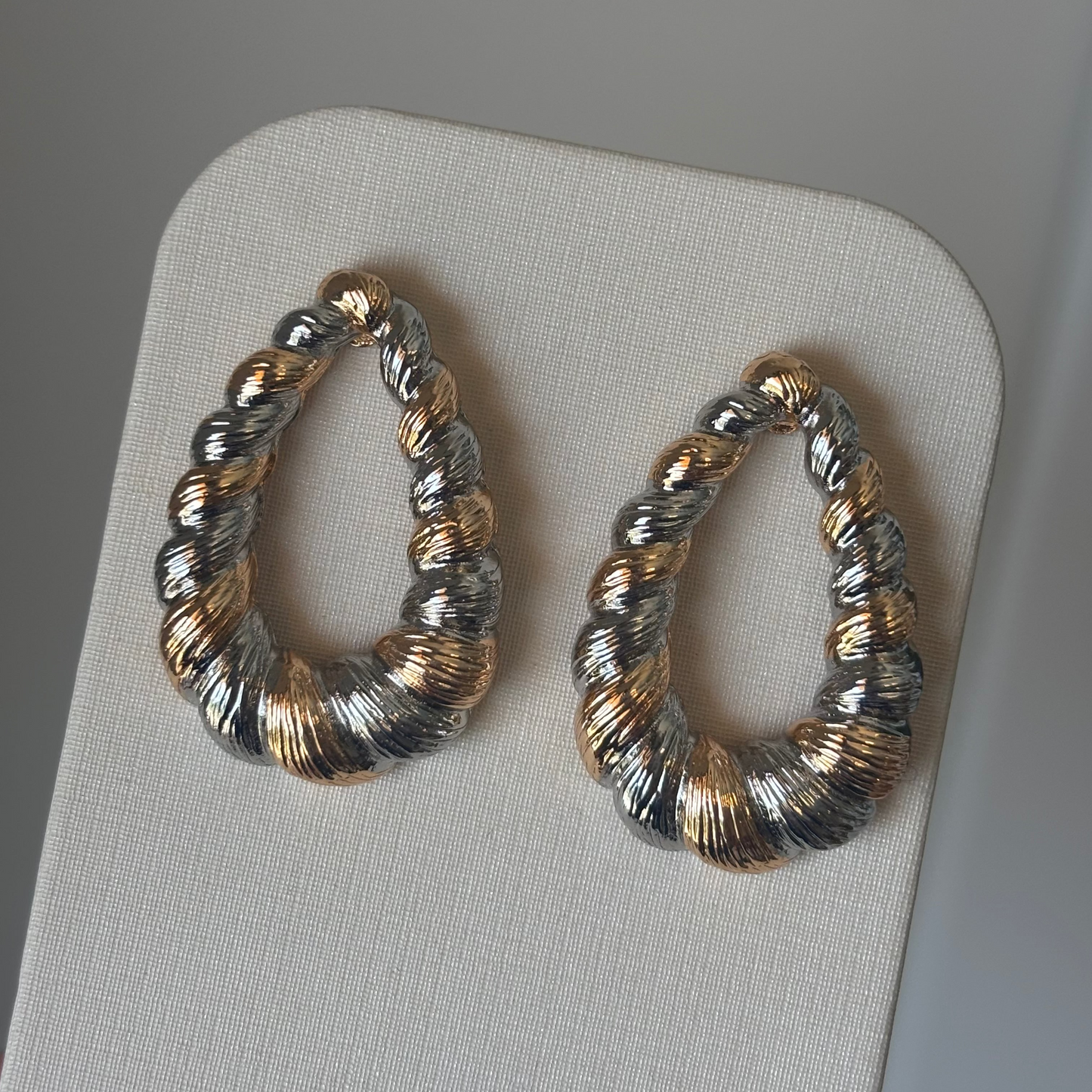 BRINCO DOIS BANHOS ENTRELAÇADOS