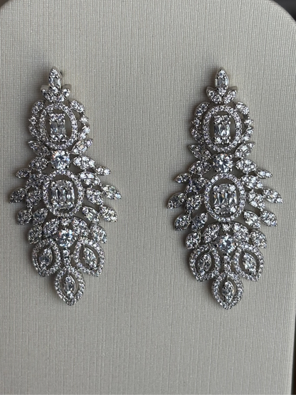 BRINCO NAVETES MÉDIO CRAVEJADO