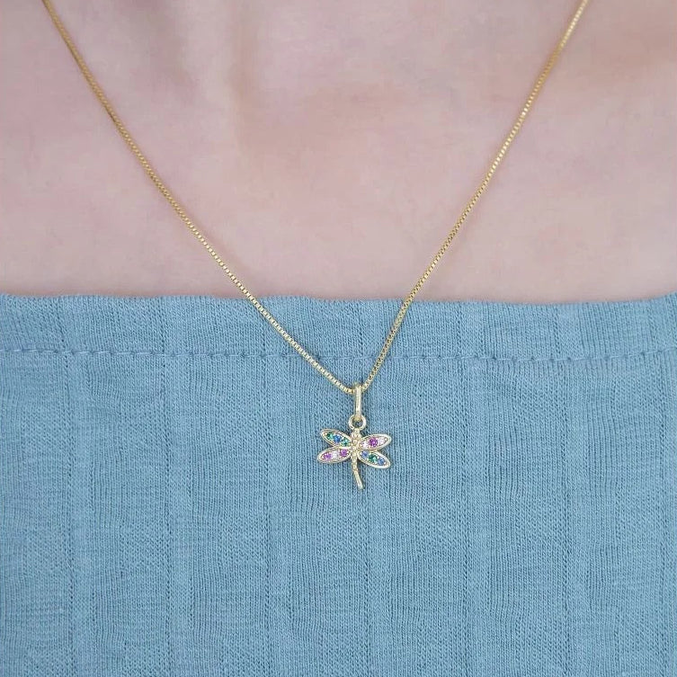 CONJUNTO KIDS LIBÉLULA BRINCO E COLAR BANHO EM OURO 18K