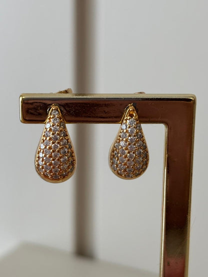 BRINCO GOTA CRAVEJADA PEQUENA