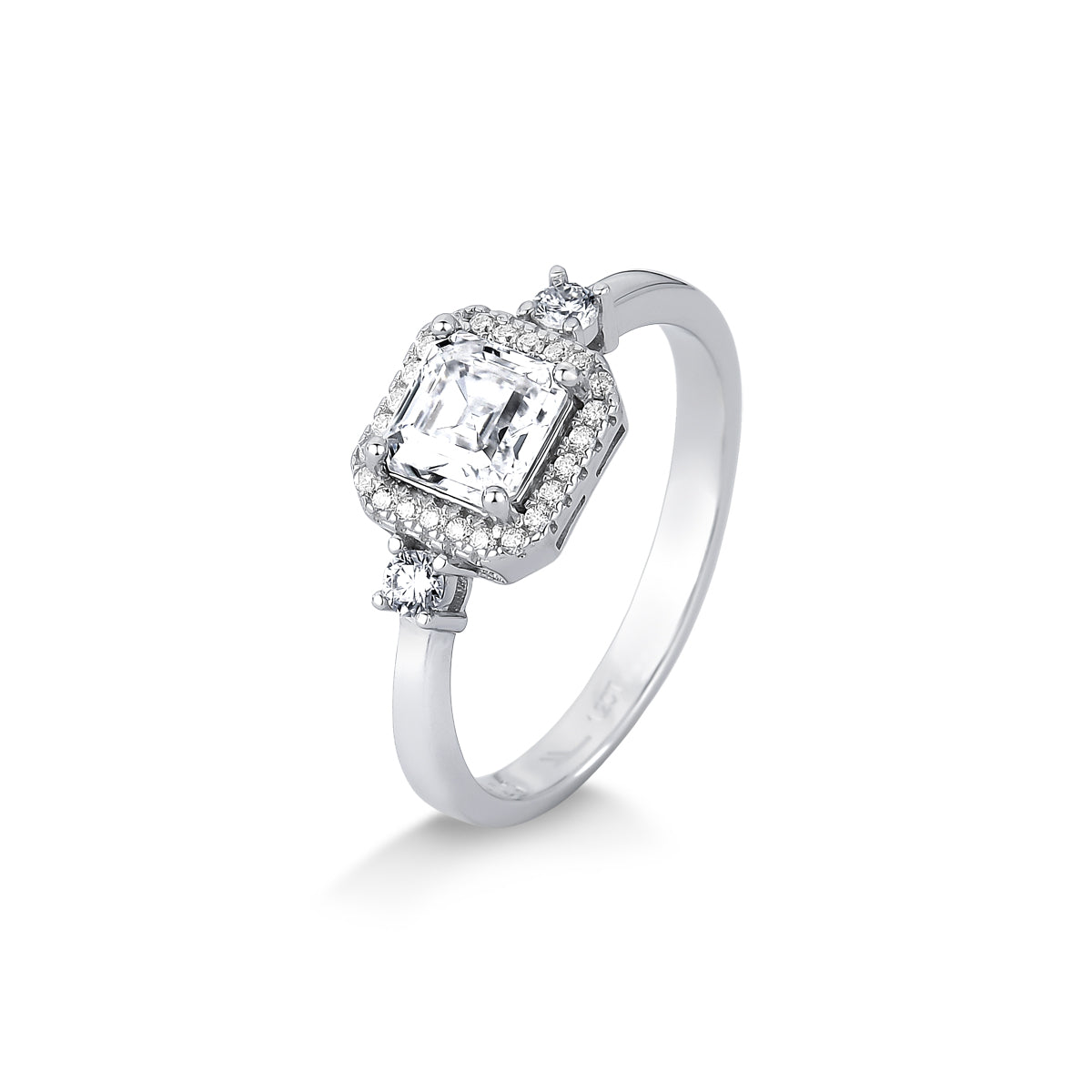 ANEL MOISSANITE DOIS PONTOS COM CRAVEJADO CENTRAL QUADRADO 1.24CT EM PRATA COM BANHO EM RÓDIO