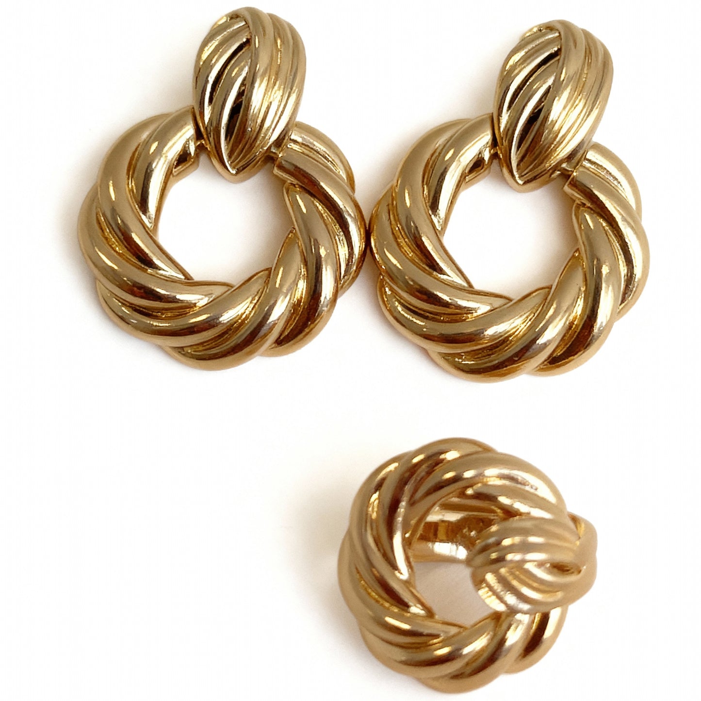 CONJUNTO ENTRELAÇADO BANHO EM OURO 18K - BRINCO E ANEL NÚMERO 17
