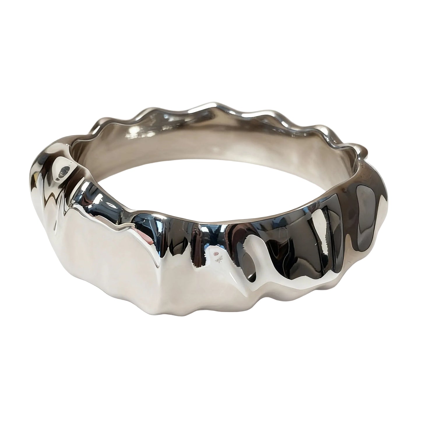 BRACELETE DETALHADO LISO BANHO EM RÓDIO