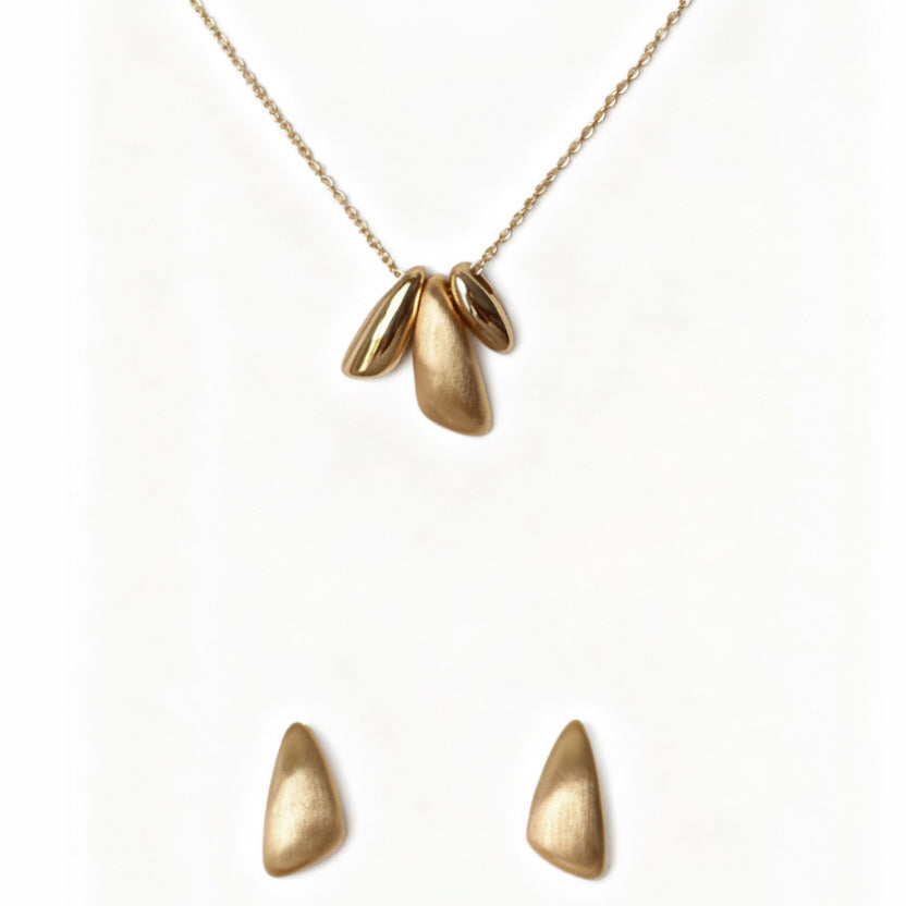 CONJUNTO DOURADO BRINCO E COLAR