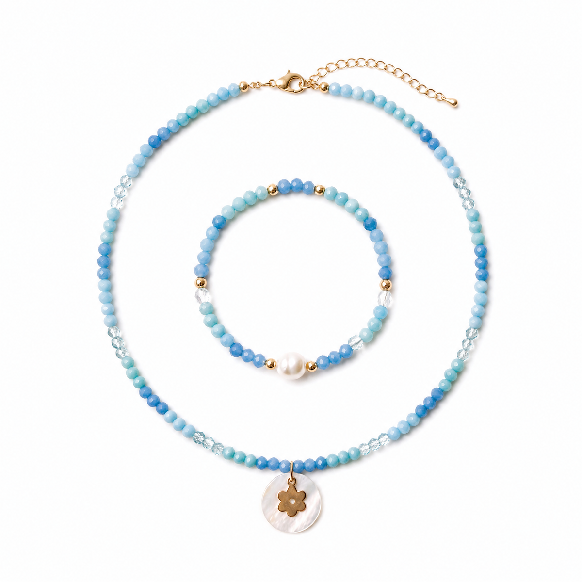 CONJUNTO KIDS COLAR E PULSEIRA CRISTAIS EM TONS DE AZUL COM PINGENTE MADRE PÉROLA